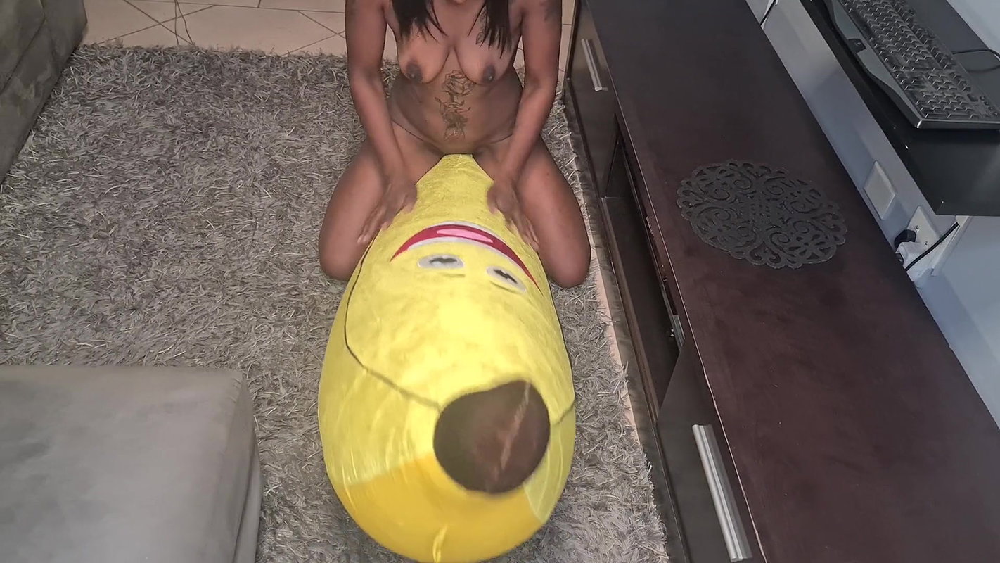 Tattooed Desi Slut Humps a Big Banana, Close Ups