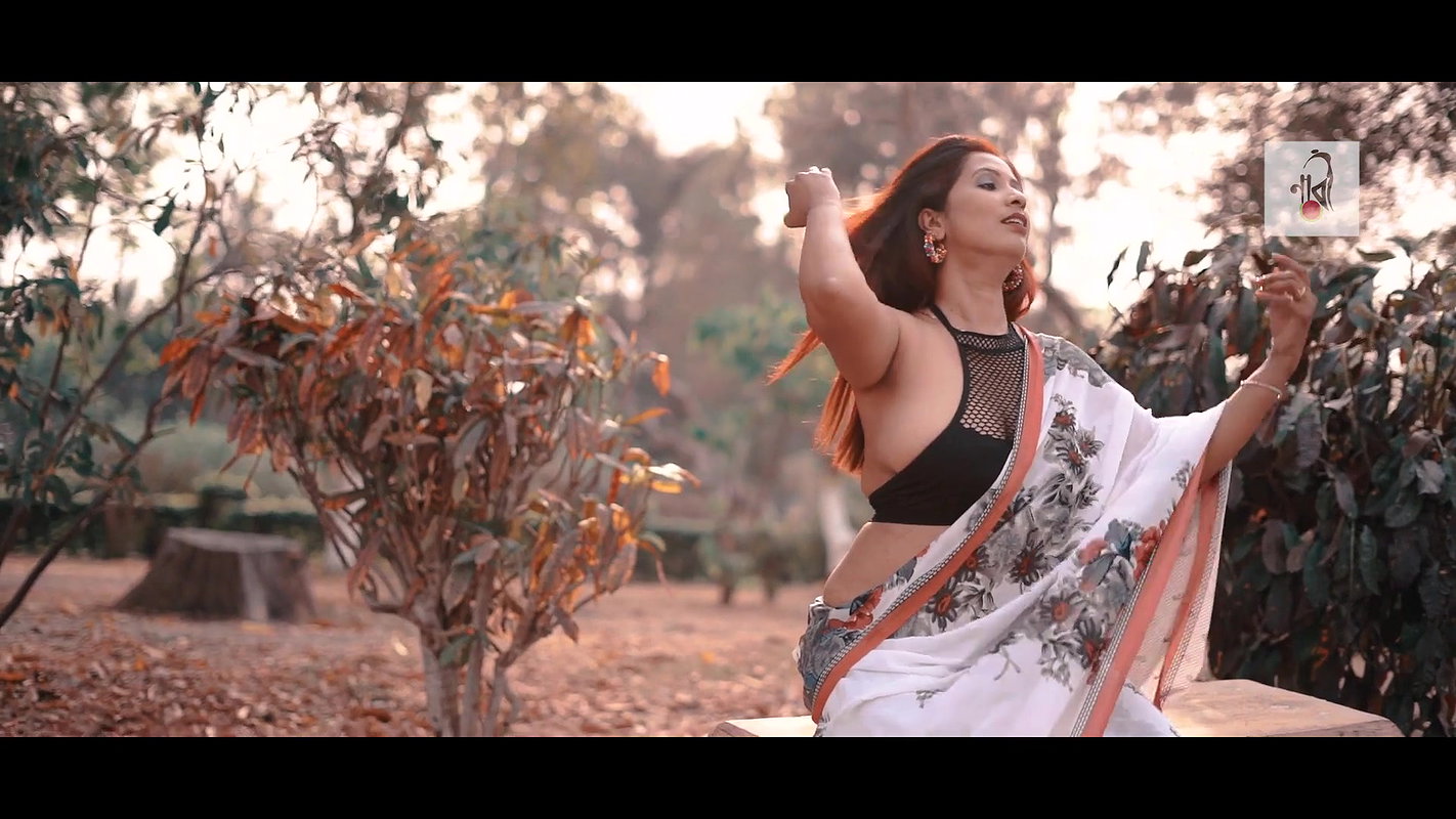 Saree Sundari _ NAARI feat. Nandita _ White Print Sare