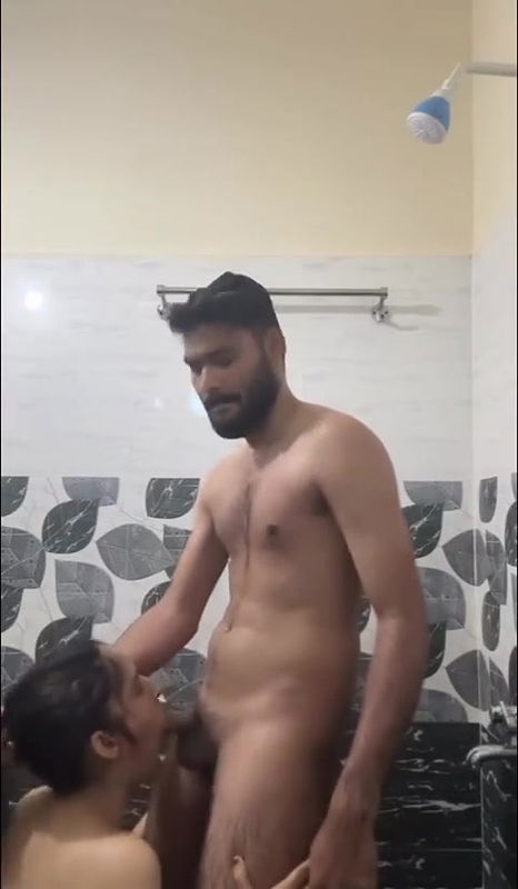 Part 1. Desi Girl Romance with Her Boyfriend in Bathroom