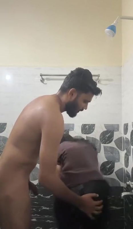 Part 1. Desi Girl Romance with Her Boyfriend in Bathroom