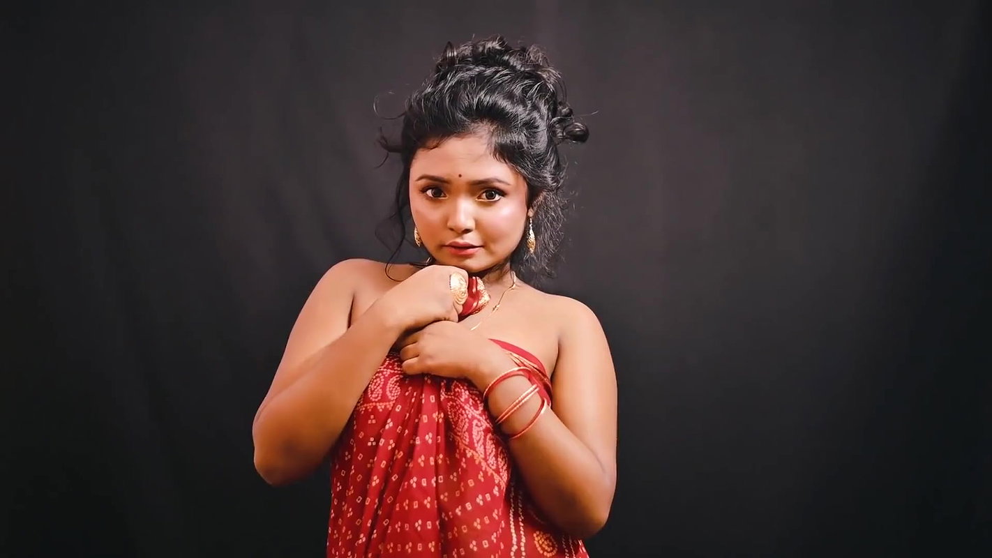 Saree Sundari Naari Sundori