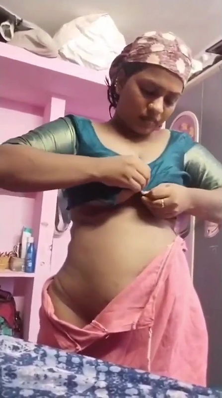 Tamil girl in stripchat 7