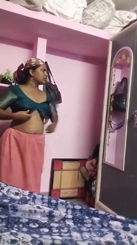 Tamil girl in stripchat 7