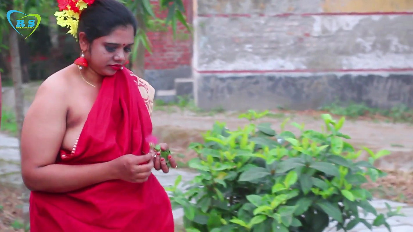 SareeloverNAARI Feat Piya