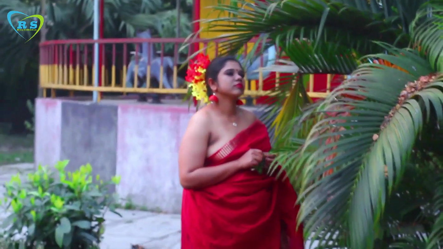 SareeloverNAARI Feat Piya