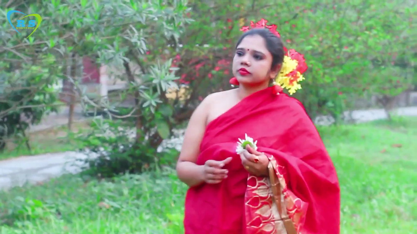 SareeloverNAARI Feat Piya