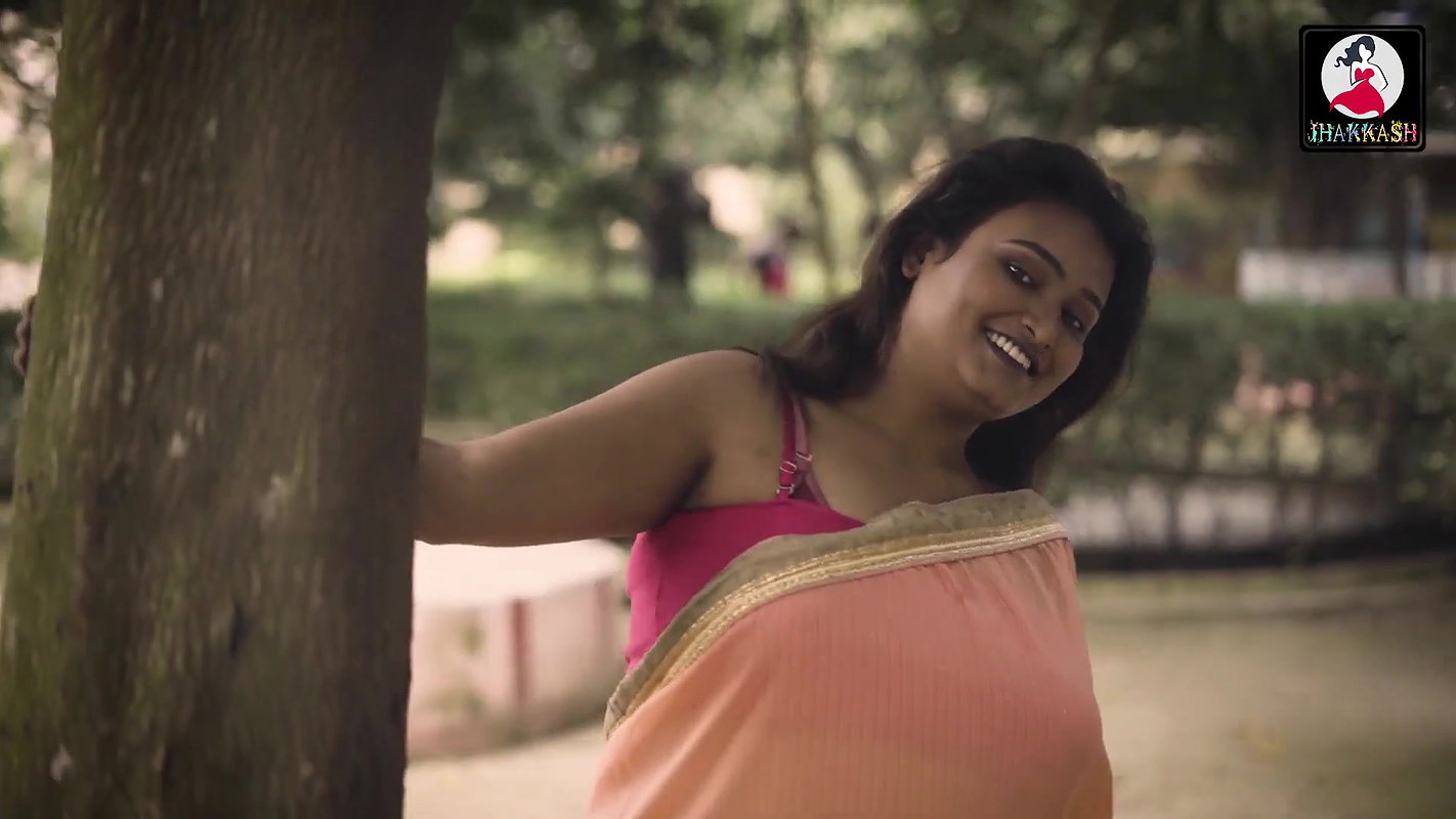 Sucharita  saree lover saree navel naari nandini nayek saree navel show