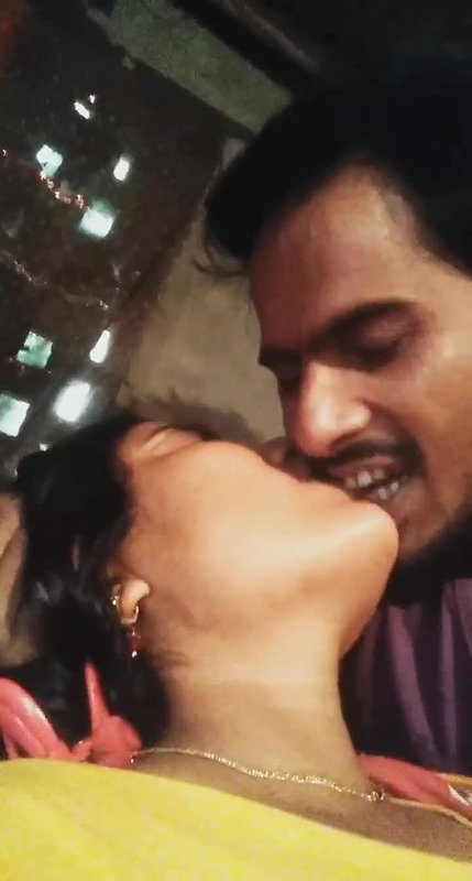 Village Bhabhi Romance Blowjob And Cumshot In Boobs