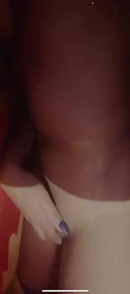 Beautiful Desi Girl Showing