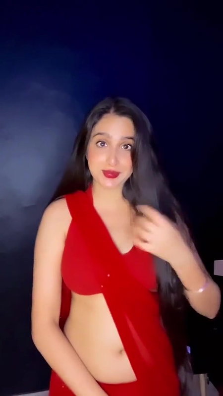 Juhi Sharma Sizzling Hot In Red Saree