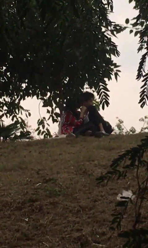 Desi lover fun in park