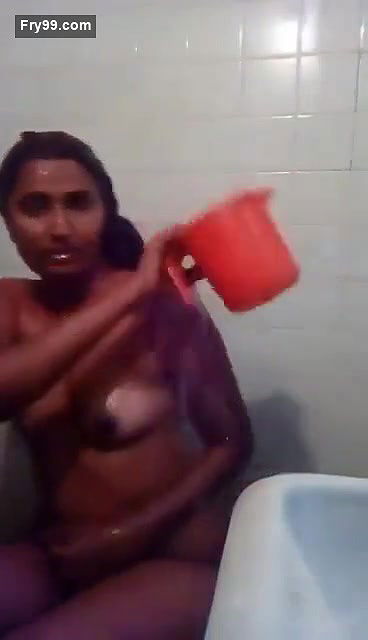 Swathi Naidu Unseen Bathing Clip