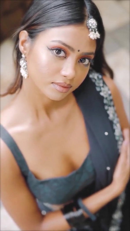 Shaun Romy Dusky Sexy Babe Attractive