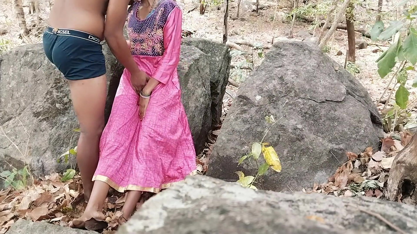 A College Girl Was Hardcore Fucking by Her Teacher After College in Jungle, a Hottest Girl Was Sex with Her Boyfriend in Jungle