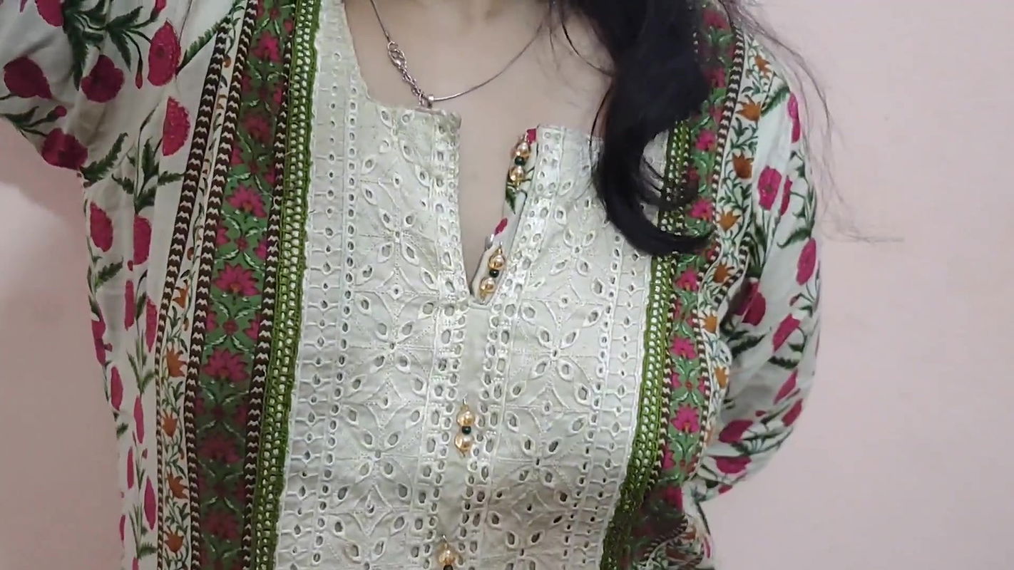 Biga Ass Stepsister in-law Smoking