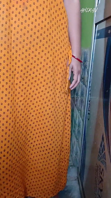 Bihari Bhabi Nude and Review Her Ass Hole Anus. Indian Woman Porn Video.