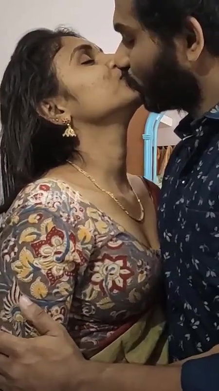 Desi tamil kissing