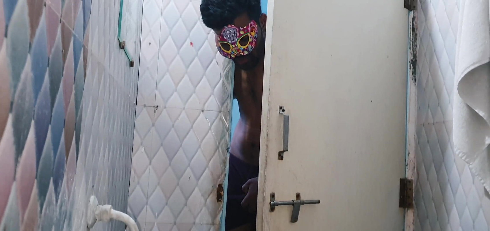 Brother-in-law Fucked Sister-in-law While She Was Taking Bath