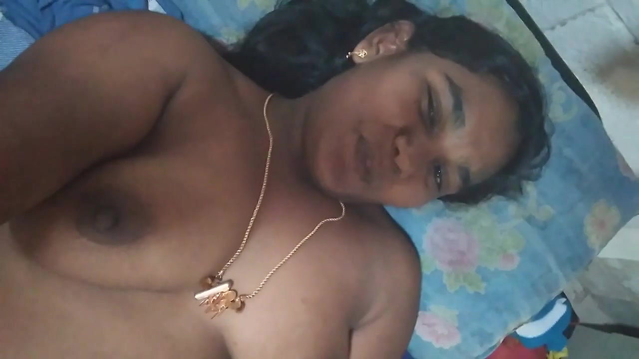 Tamil Bestie Showing Her Boobs To Boy Bestie & Talking So Hot In Tamil