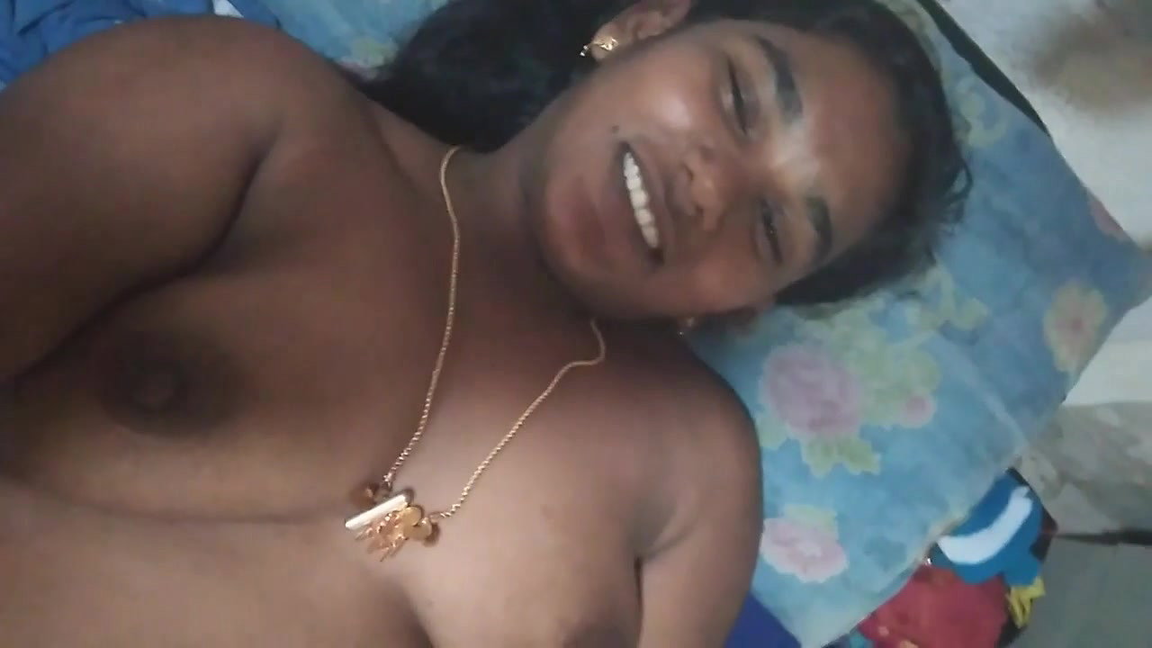 Tamil Bestie Showing Her Boobs To Boy Bestie & Talking So Hot In Tamil