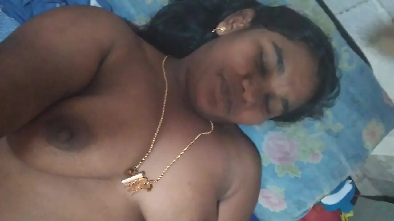 Tamil Bestie Showing Her Boobs To Boy Bestie & Talking So Hot In Tamil