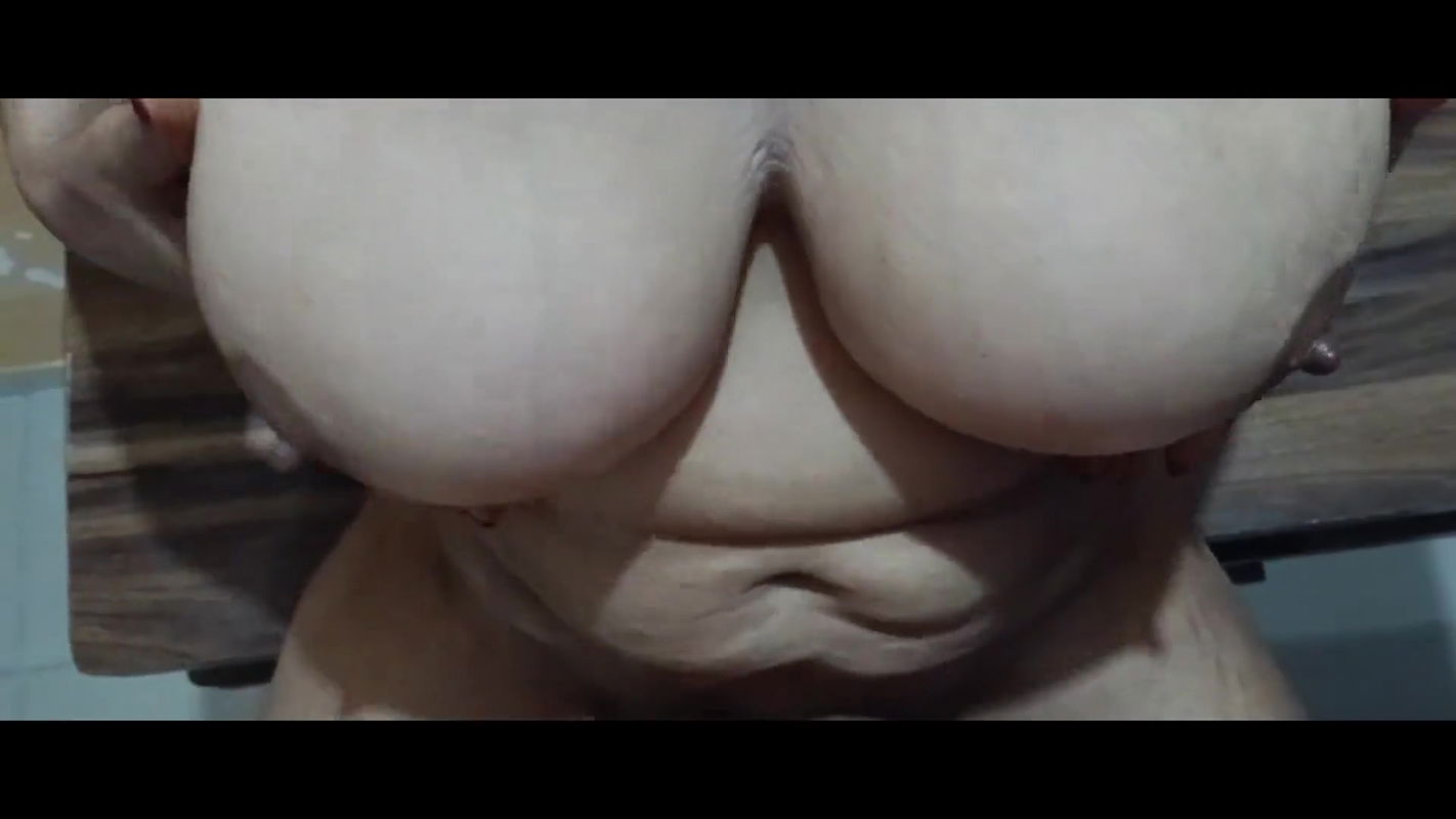 Couple Doing Sex in Room