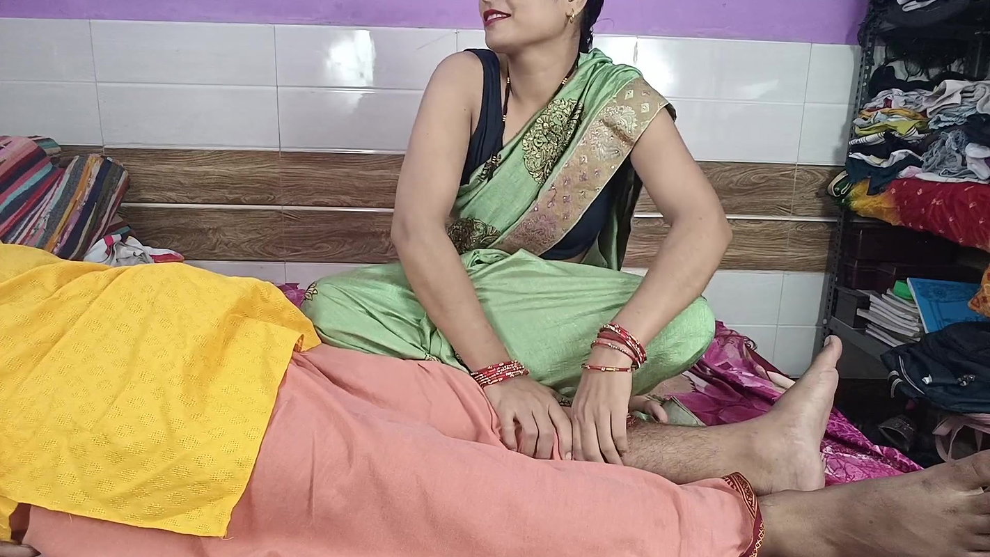 Daughter-in-law’s Father-in-law Left with Excuses, in Hindi Voice. Bahu Ki Chudai.desi Indian Bahu Ki Chudai.