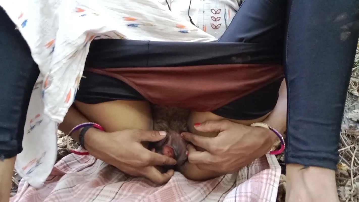 Desi Beautiful Hot Bhabhi Jungle Main Sex Kiya Out Dorsex