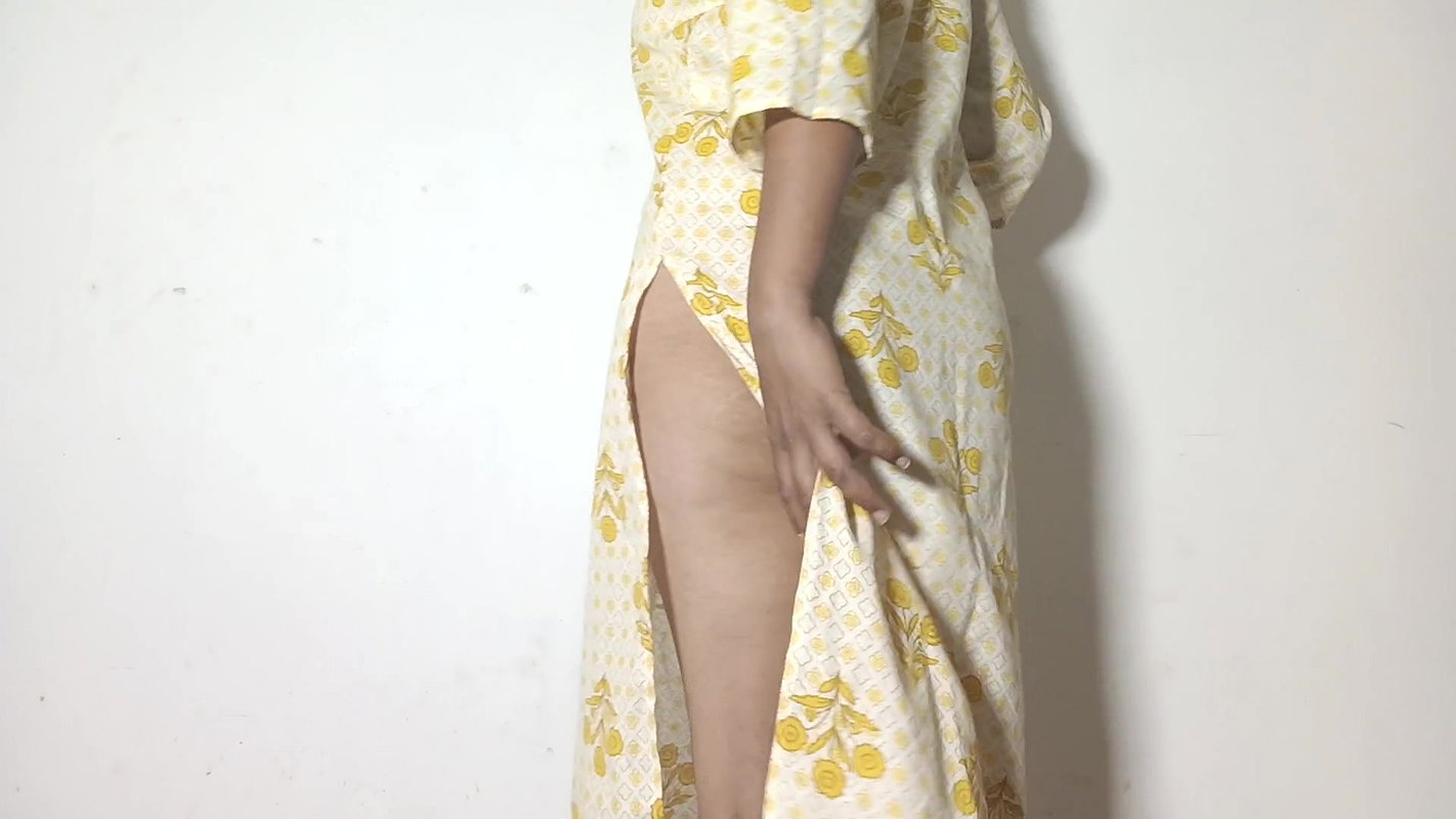 Desi Bhabhi Hot_girl Sexy and Hot Bhabhi Fucks Standing Position with Audio