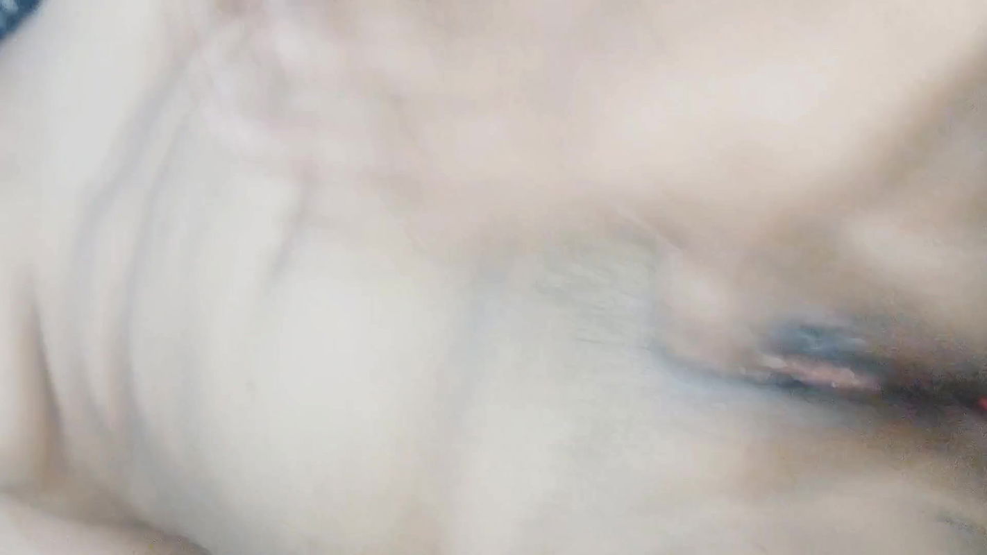 Desi Bhabhi Ki Chut Me Finger Kar Pani Nikala, Pani Nikala 3 Times in a Row