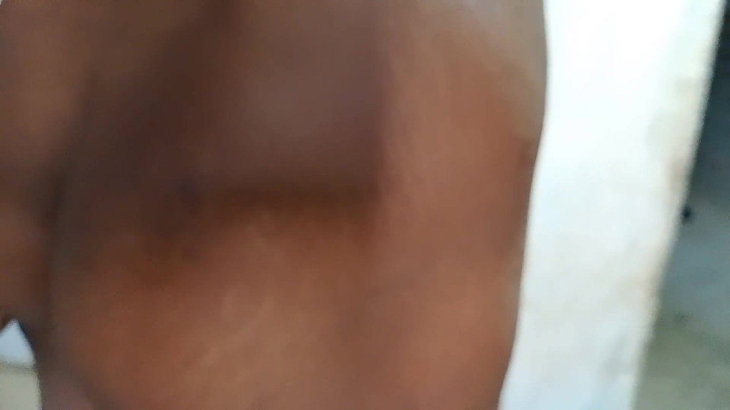 Desi Bhabhi Took Out Water by Fingering in Chut