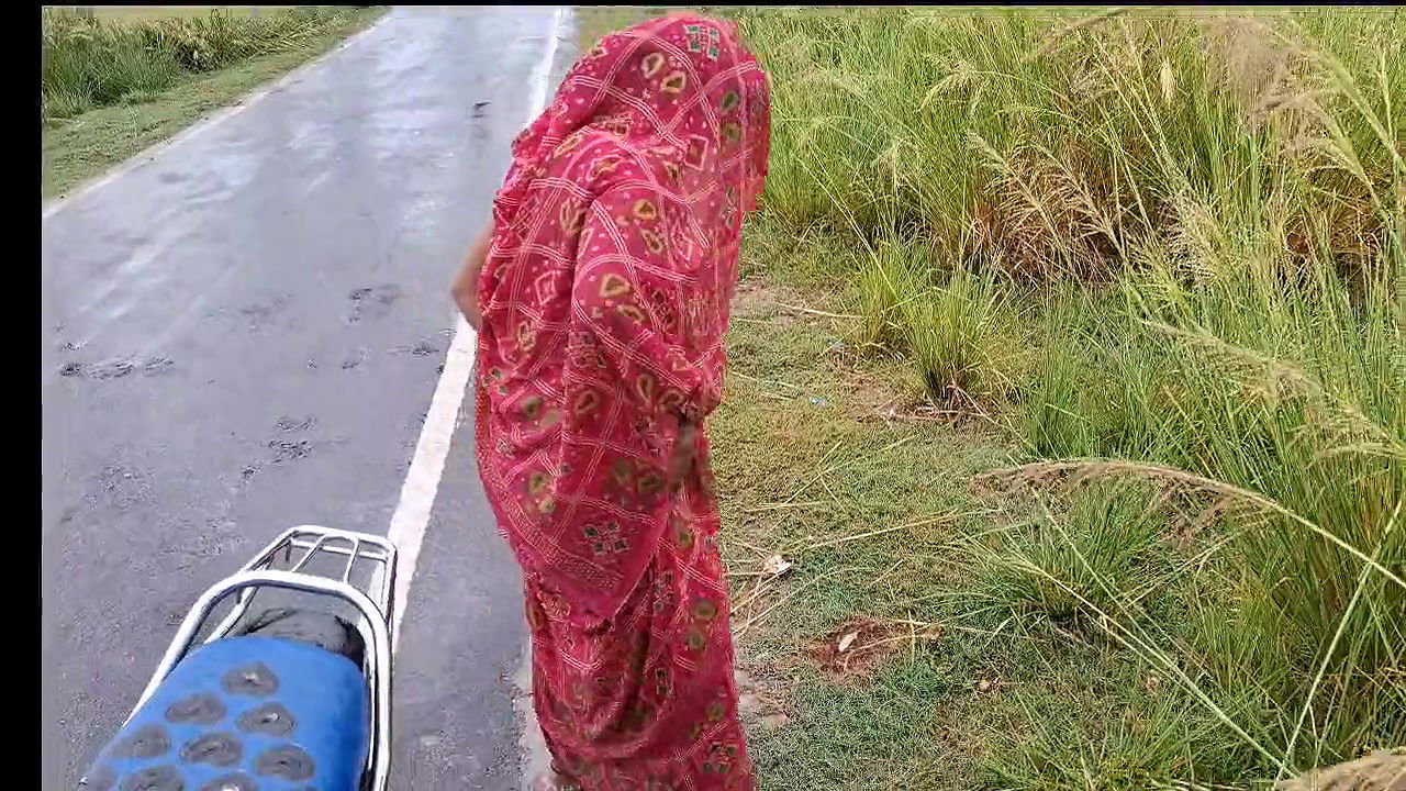 Desi Bhabhi Went to the Jungle and Had Sex with Her Lover