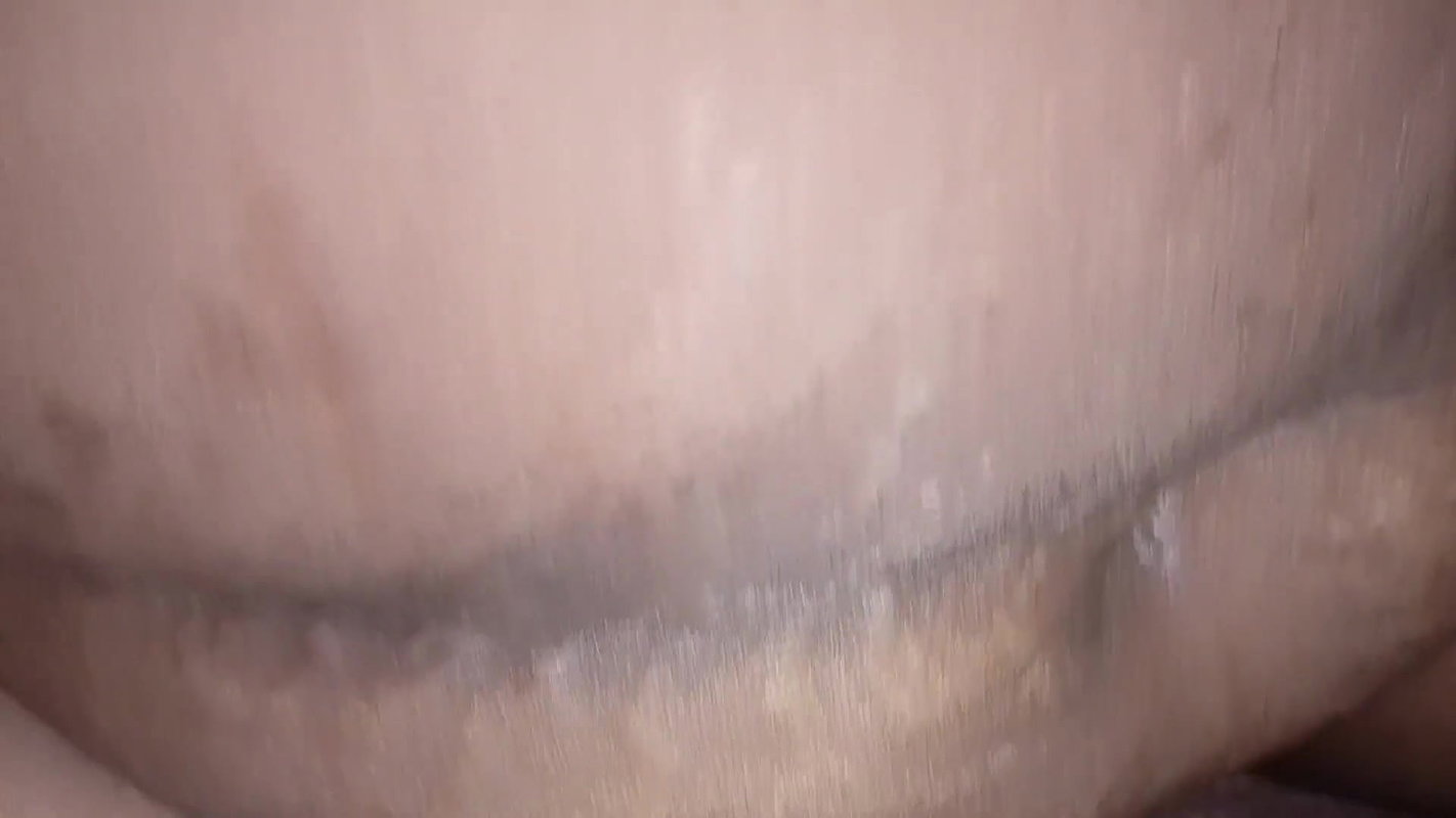 The Brother-in-law Put His Finger in the Sister-in-law’s Uni, He Enjoyed It Very Much