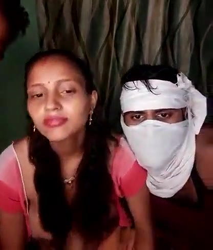 Desi sexy village bhabi threesome fucking