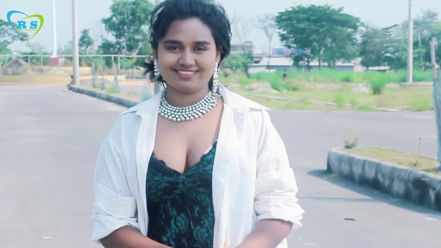 Booby shy bengali girls huge cleavage show seductive photoshoot