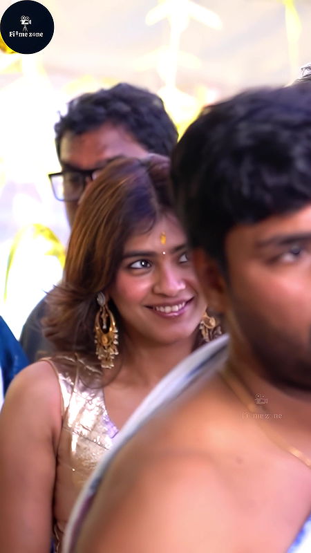 HEBAH PATEL CUTE POPPING CLEAVAGE VIEW UUFFF HQ VIDEO2