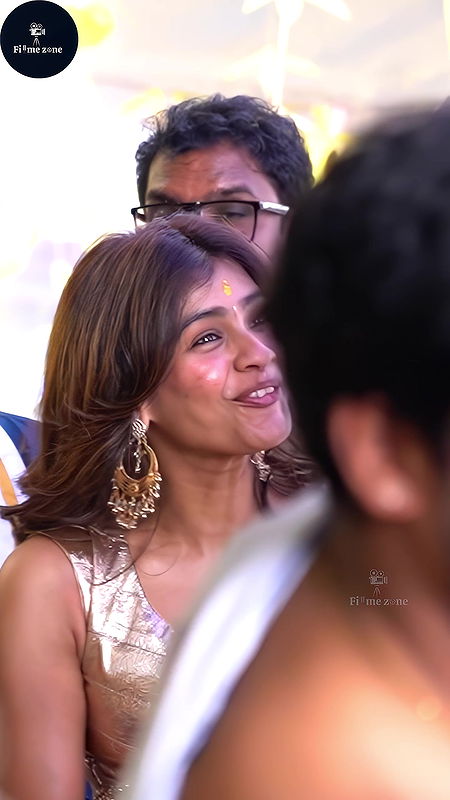 HEBAH PATEL CUTE POPPING CLEAVAGE VIEW UUFFF HQ VIDEO2