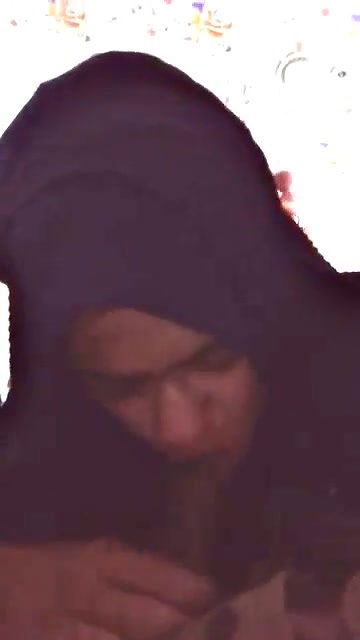 Desi muslim teen sucking dick in restaurant 22