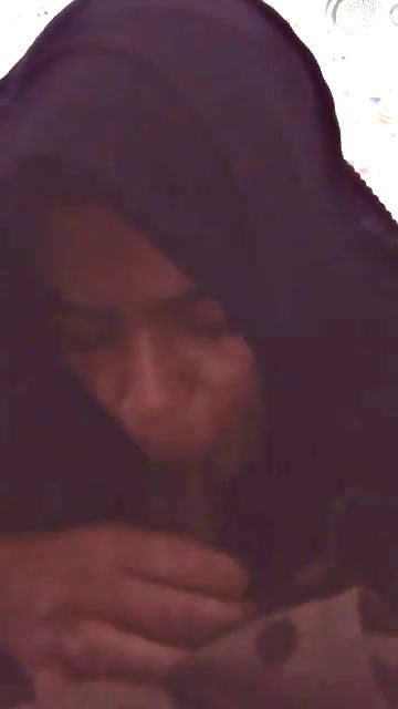 Desi muslim teen sucking dick in restaurant 22