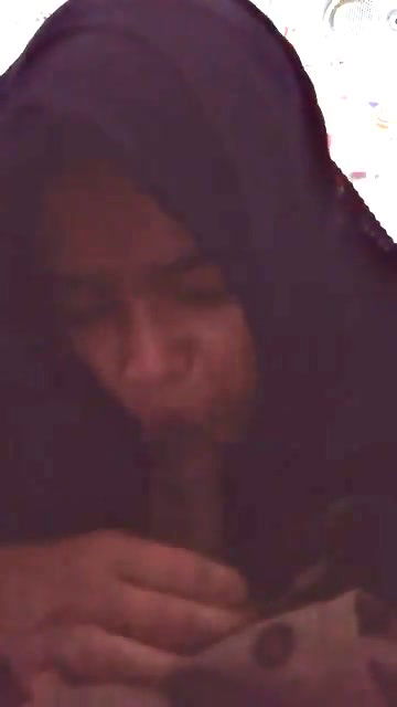 Desi muslim teen sucking dick in restaurant 22