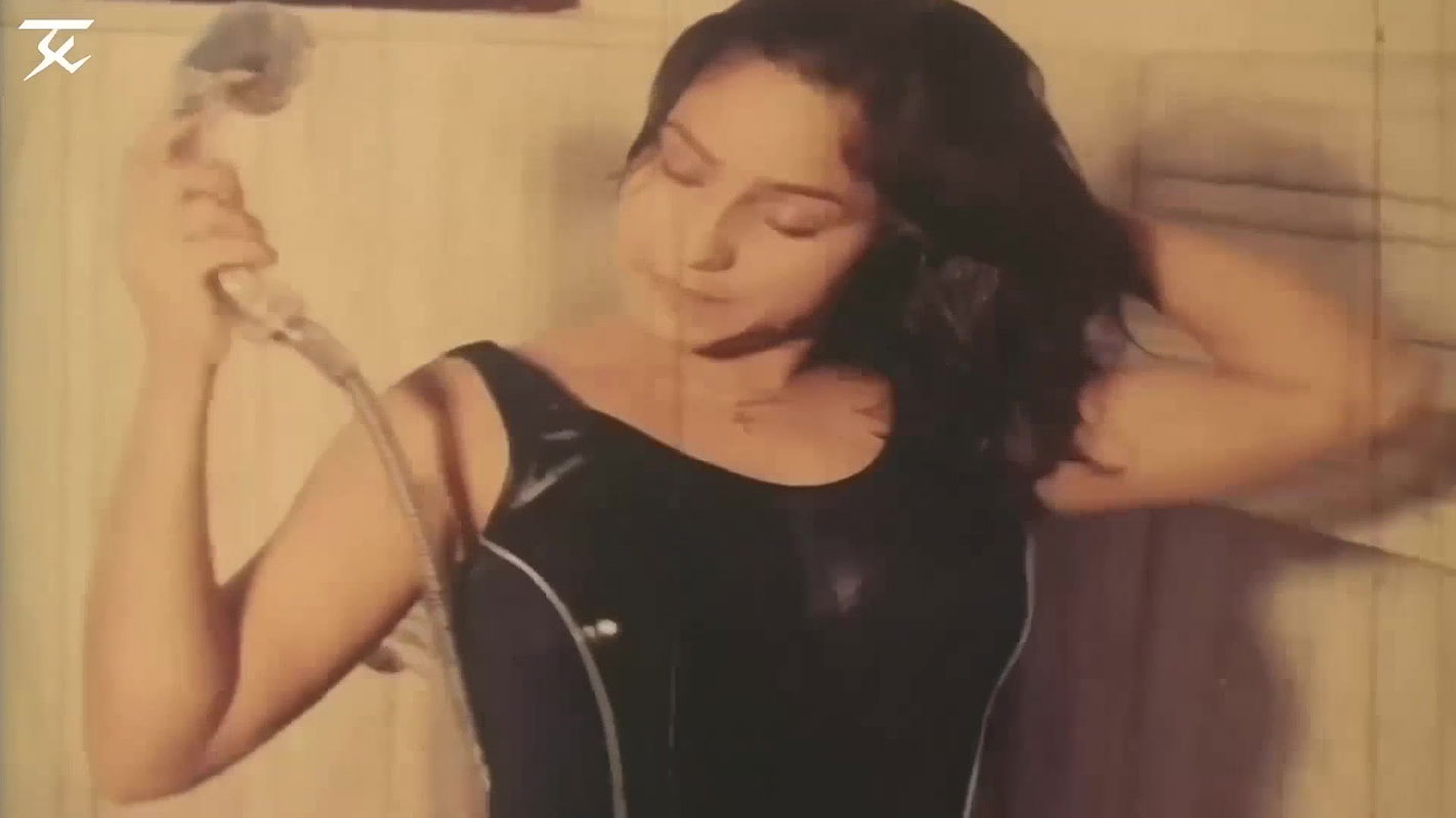 Unk Actress Hot Bath,Bra,Panty Scenes Comipation 2-Kadhal Express2