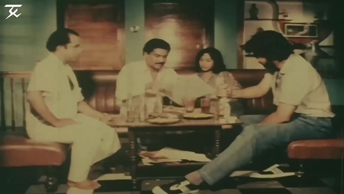 Unk Actress Hot Romace in Transparent Dress Scenes Comipation 3-Kadhal Express2