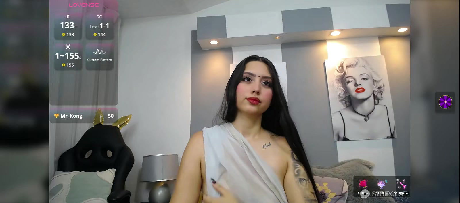 Horny babe in saree without blouse Exposing Boobs With Nipple2