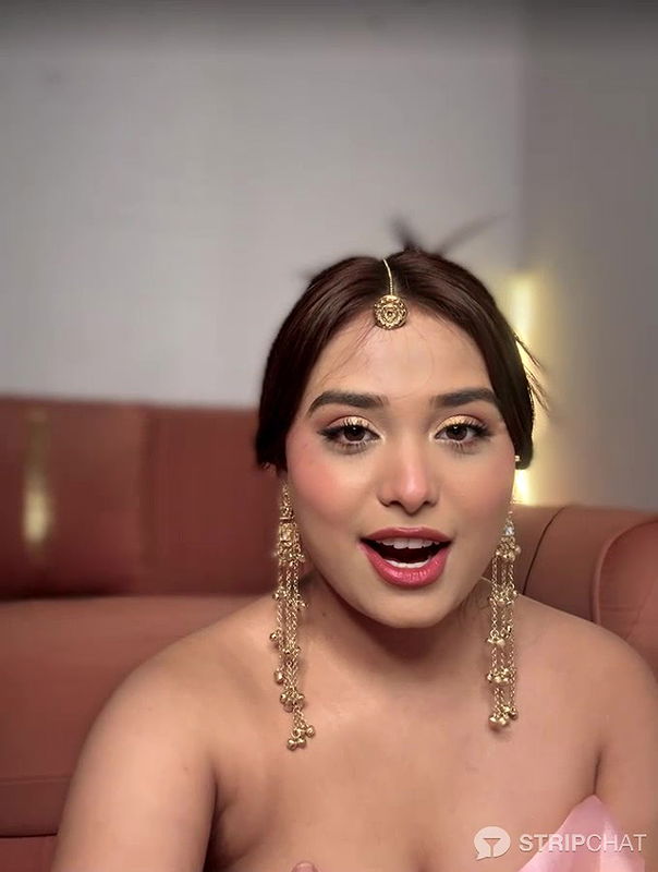 chloiedecker-stripchat-ticket-show