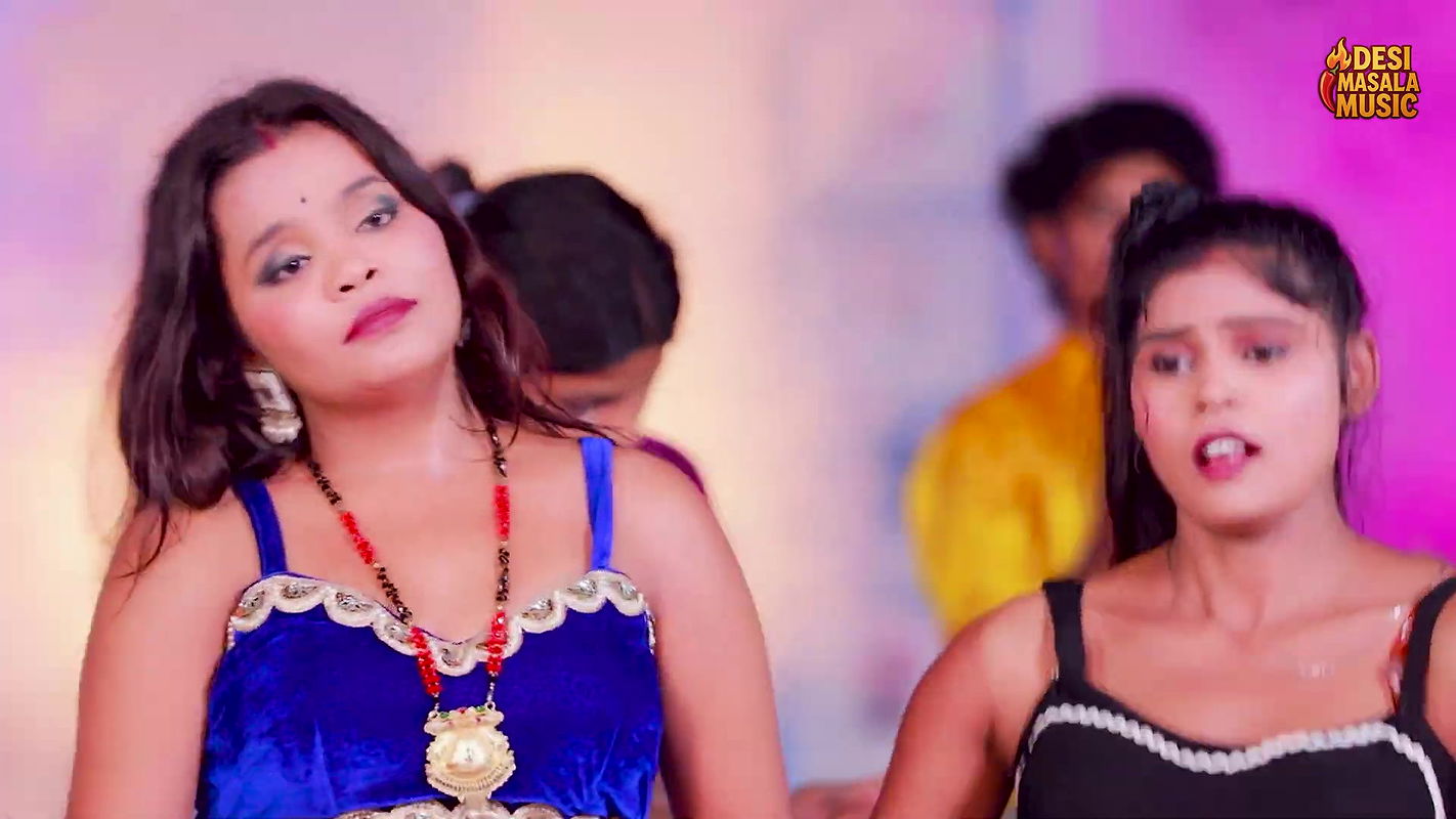 Shashi Singh hot saree song – Navel enjoyed & eaten