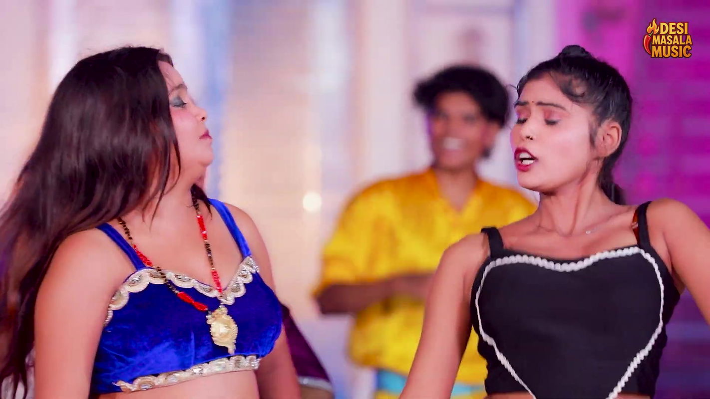 Shashi Singh hot saree song – Navel enjoyed & eaten