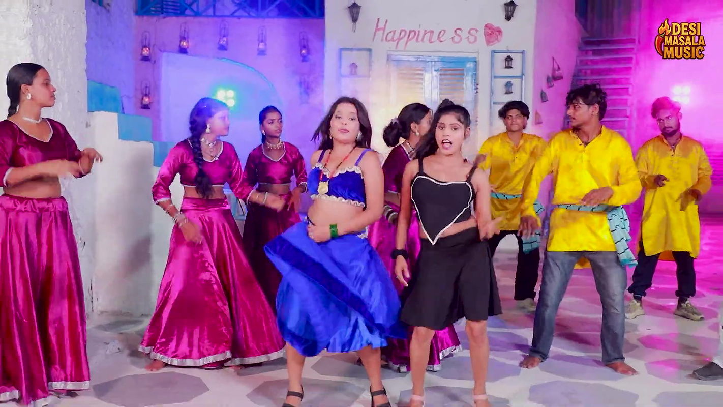 Shashi Singh hot saree song – Navel enjoyed & eaten