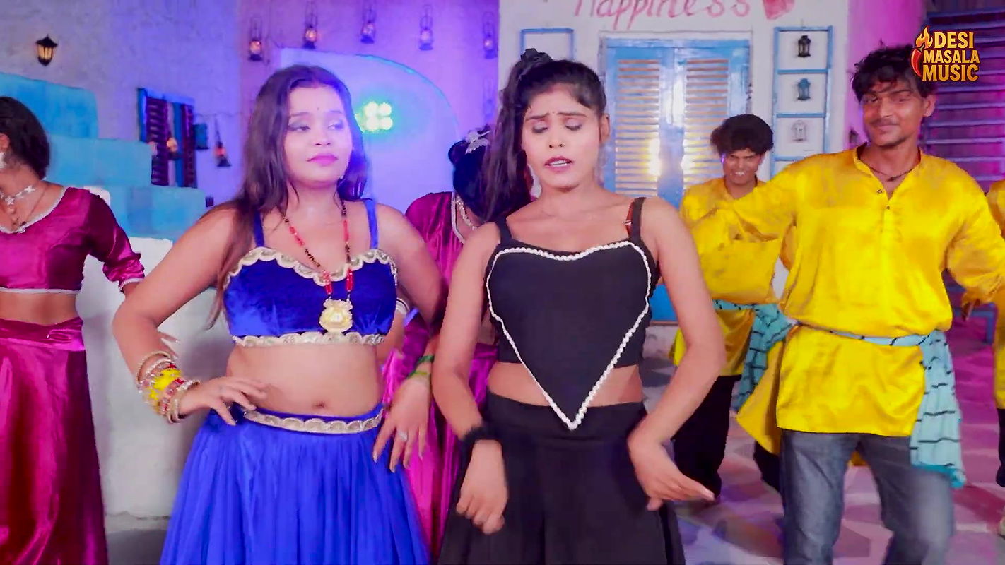 Shashi Singh hot saree song – Navel enjoyed & eaten