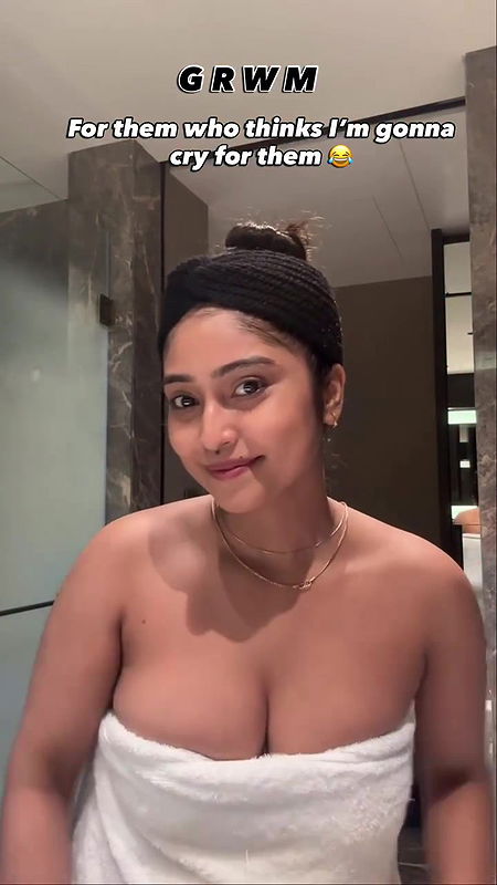 Awesome beautiful girl open busty boobs show selfie video