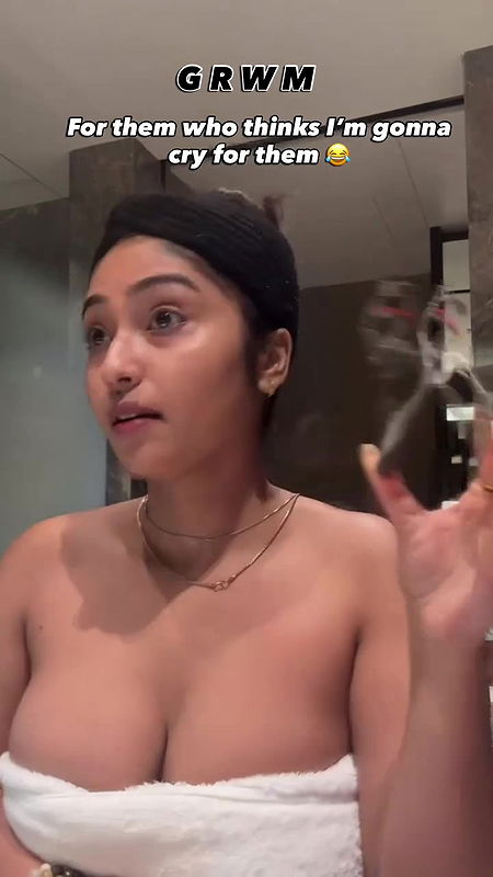 Awesome beautiful girl open busty boobs show selfie video